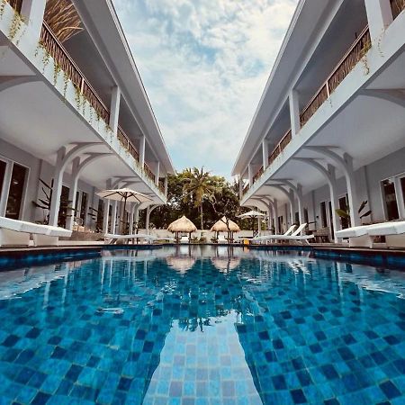 Sea Shell Resort กีลีตราวางัน ภายนอก รูปภาพ